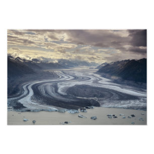 Foto Gelo do Lowell Glacier flui para o rio Alsek em