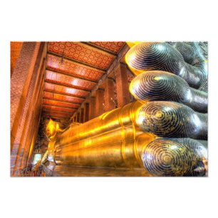 Foto Gigante Buda reclinado dentro do templo, Wat Pho,