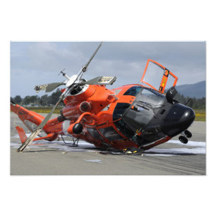 Foto Helicóptero do golfinho MH-65 deixado de funciona
