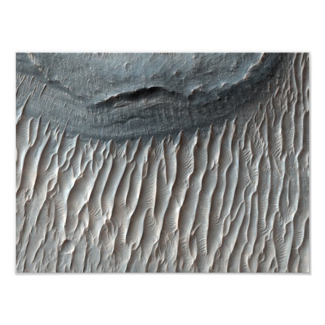 Foto Ius Chasma, um grande desfiladeiro em Marte (Frente)