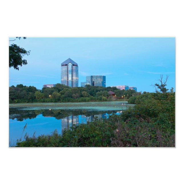 Foto Lago Normandale e Edifícios (Frente)