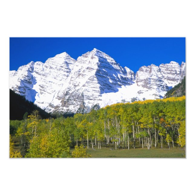 Foto Maroon Bells com floresta de álamos no outono. (Frente)