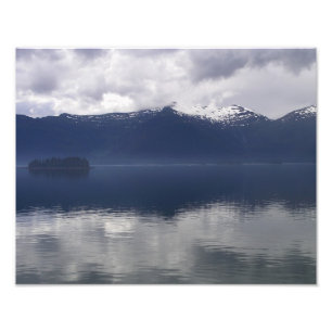 Foto Misty Alaskan Sea in Shades of Blue