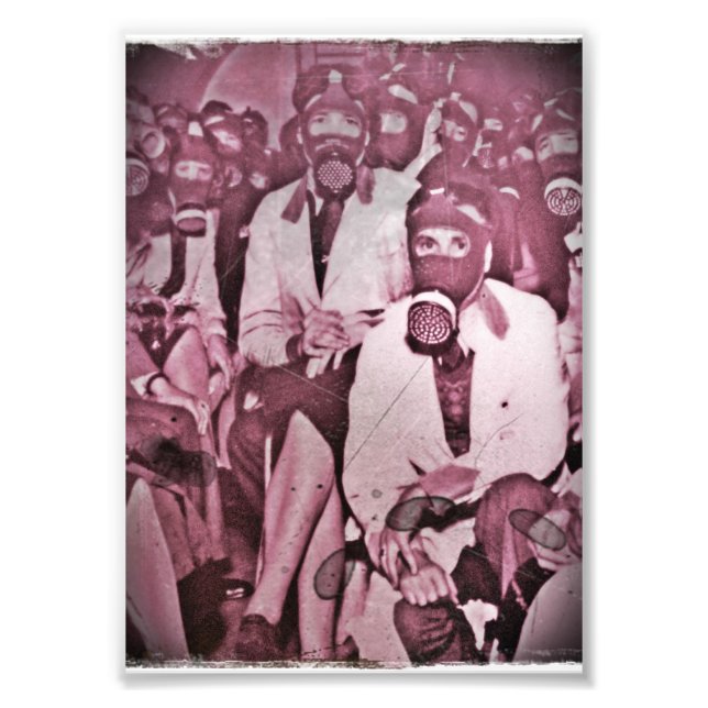 Foto Mulheres em Máscaras de Gás (Frente)