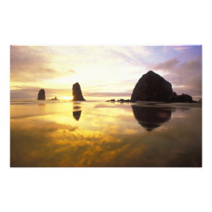 Foto N.A., EUA, Oregon, Pôr do sol na praia de Cannon c