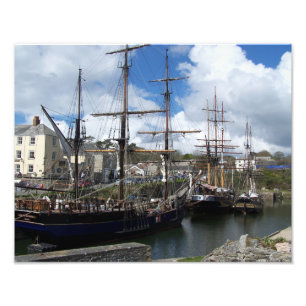 Foto Navios altos no porto Cornualha de Charlestown