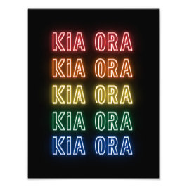Foto Neon Sign Style Kia Ora Repeating Rainbow Print