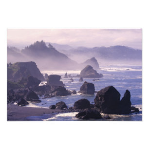 Foto Névoa matinal ao longo da costa do Oregon perto de