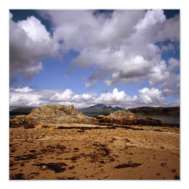 Foto Nuvem passando por Blabheinn Isle de Skye Escócia (Frente)