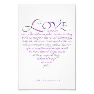 Foto O amor é tipografia entre aspas azuis e roxas