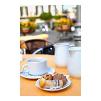 Foto O café da manhã é servido