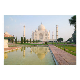 Foto O tranquilo e pacífico Taj Mahal ao nascer do sol,