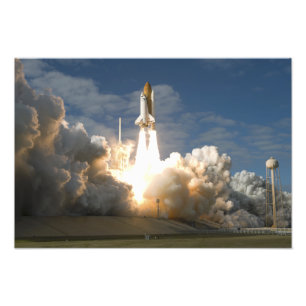 Foto O vaivém espacial Atlantis tira 8