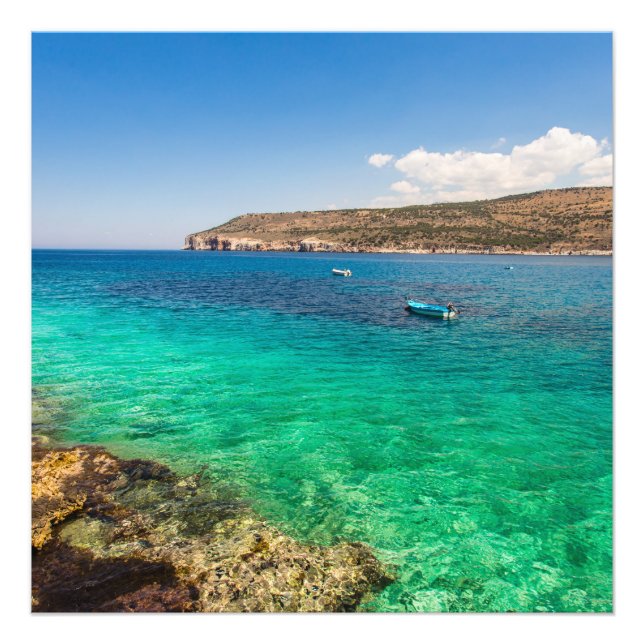 Foto paisagem marinha com barco de pequeno pescador (Frente)