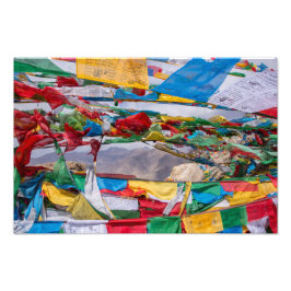 Foto Paisagem tibetana com bandeiras de oração - Himala