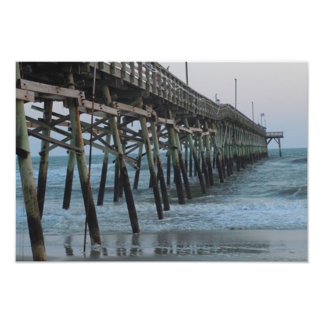 Foto Pier and Waves - Oak Island, Carolina do Norte (Frente)
