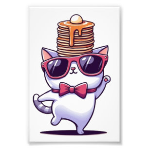 Foto Pilha de panquecas de balanceamento de gato engraç
