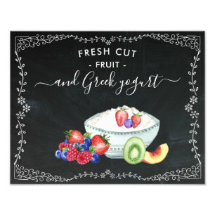 Foto Placa de Loja de Frutas e Iogurte em Quadro Negro