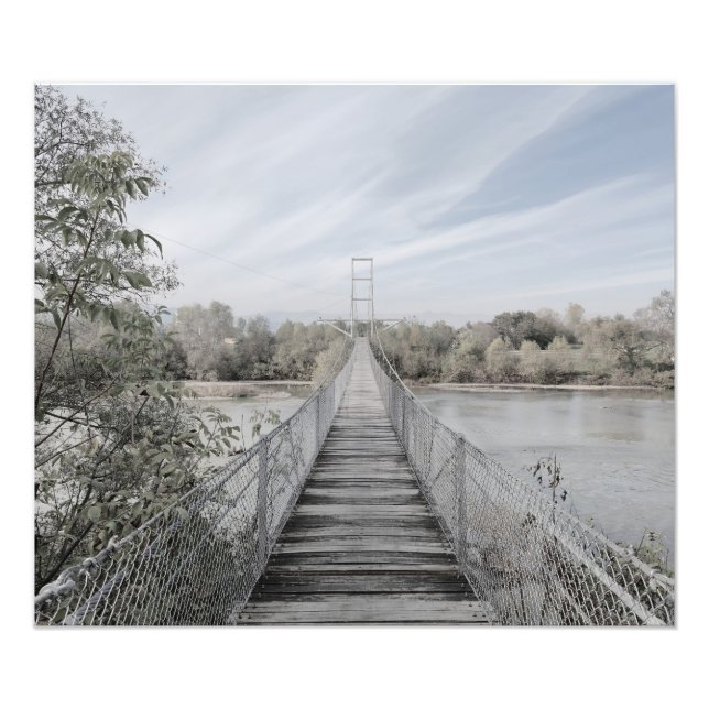 Foto Ponte suspensa sobre o rio (Frente)