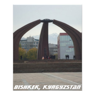 Foto Praça da Vitória de Bishkek - Quirguistão