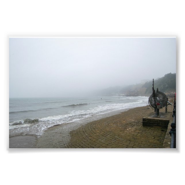 Foto Praia nebulosa de Scarborough (Frente)
