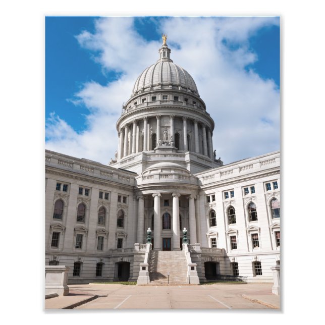 Foto Prédio do Capitólio Estadual de Wisconsin e Entrad (Frente)