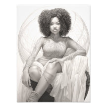 Rapariga exótica em um sofá