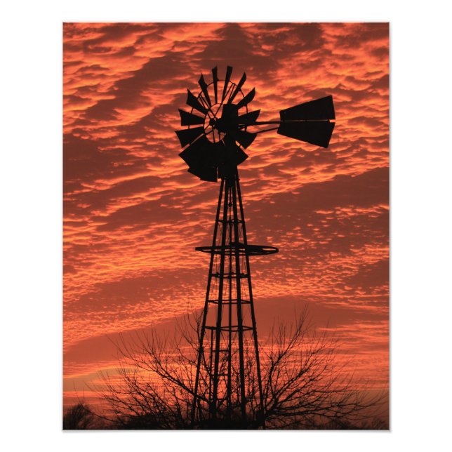 Foto Silhouette Sunset do Kansas Windmill com nuvens aq (Frente)