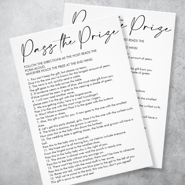 Foto Simples Passar o Jogo do Chá de panela do Prêmio (simple modern script black and white "pass the prize" bridal shower gane)