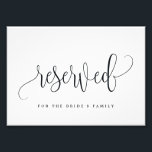 Foto Sinal Reservado Escolha o seu tamanho com uma bela<br><div class="desc">Planeje uma celebração de na moda com este convite moderno que seus convidados adorarão. Design por © berryberrysweet. Arquivos digitais imprimíveis estão disponíveis! Visite nosso site em www.berryberrysweet.com para obter mais detalhes!</div>