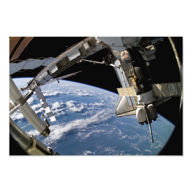 Foto Space Shuttle Atlantis e uma espaçonave Soyuz (Frente)