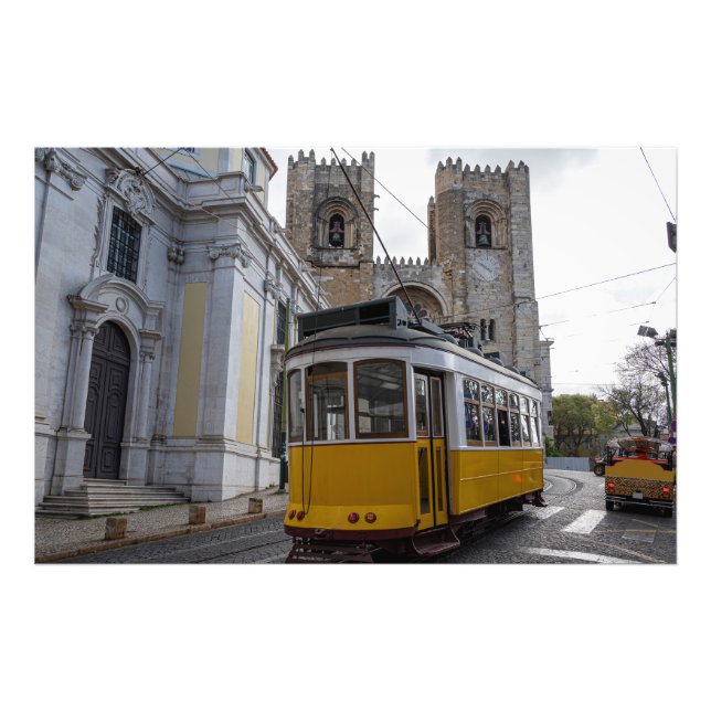 Foto Trama amarela na Catedral de Lisboa em Portugal (Frente)