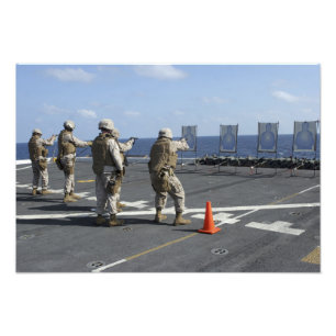 Foto Trem dos polícias militares com o Berretta M9