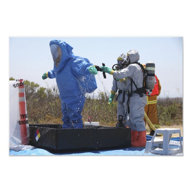 Foto Um aeromerador está em uma banheira (Frente)