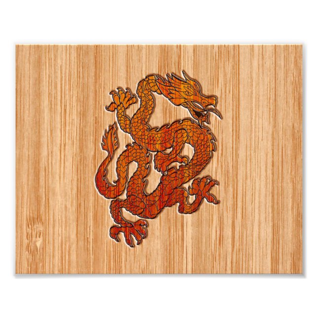 Foto Um dragão no bambu oriental (Frente)