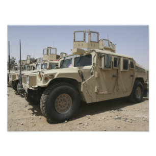 Foto Uma fileira dos humvees das forças armadas Polic