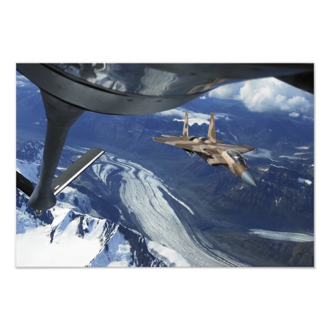 Foto Uma Força Aérea norte-americana F-15C, posicionand (Frente)