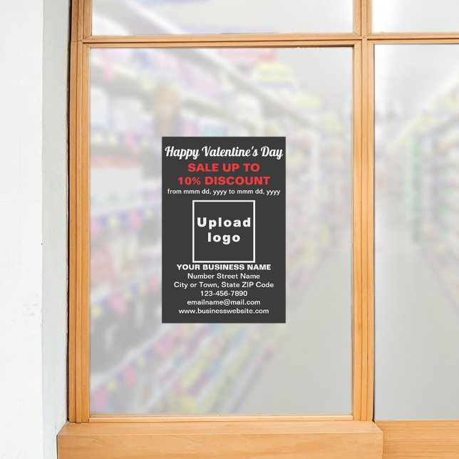 Foto Venda de Namorados comercial em papel fotográfico  (Business Valentine sale on black photo paper on store window. Signage to attract more customers.)