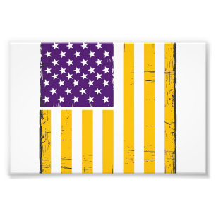Foto Vetor de bandeira americana roxa e dourada desgast