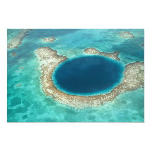 Foto Vista aérea do Blue Hole, veleiro ancorado