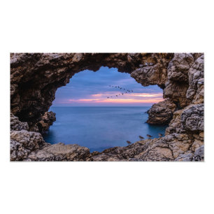 Foto Vista do Mar da Abertura da Caverna Rochosa ao Cre