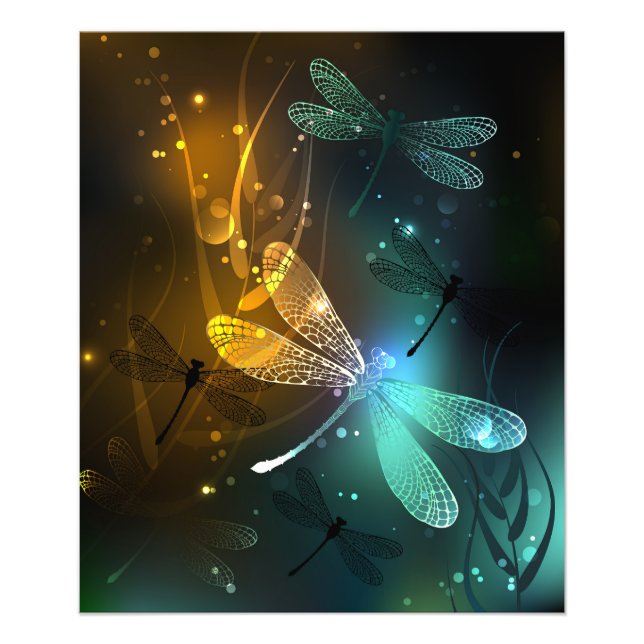 Foto Voo luminoso verde de libélula (Frente)