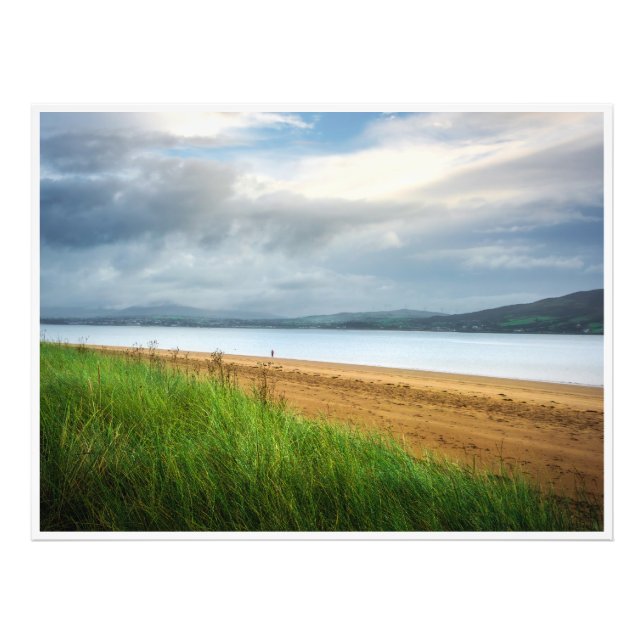 Foto Whispers on the Sand: Historic Rathmullan Beach (Frente)