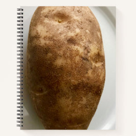 Fotografia de Batata Marrom em Prato Branco