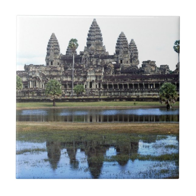 Fotografia do viagem do templo de Angkor Wat (Frente)