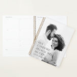 Fotografia elegante moderna adorava planejador de<br><div class="desc">A fotografia da tipografia moderna e elegante ama completamente porque tudo isto acaba com um presente feminino moderno para o seu presente. Aniversário ideal,  aniversário,  casamento,  dia de os namorados,  dia de as mães ou presente de dia de os pais.</div>