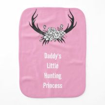 Pequena princesa caçadora do papai