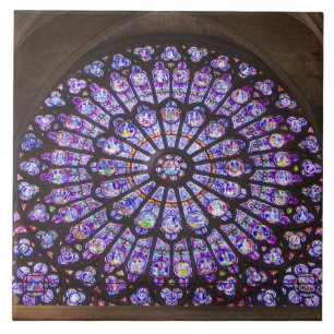 França, Paris. Detalhe interior de vitral