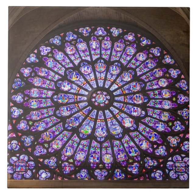 França, Paris. Detalhe interior de vitral (Frente)