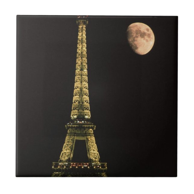 França, Paris. Torre Eiffel à noite (Frente)